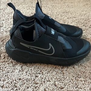 Nike Kids Black Slip-On Sneakers